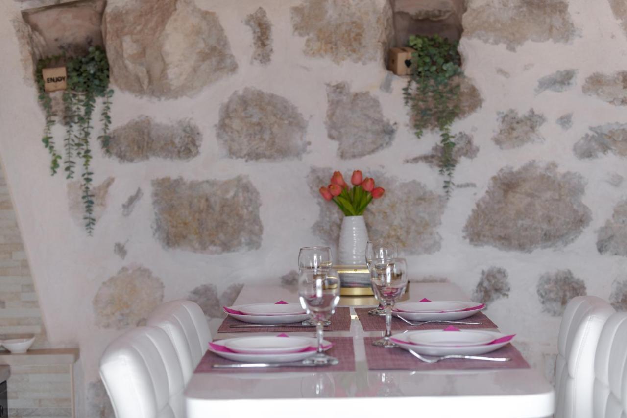 Little Stone House Apartment Buici  Bagian luar foto