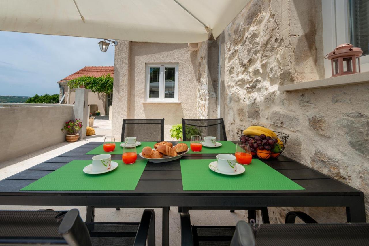 Little Stone House Apartment Buici  Bagian luar foto