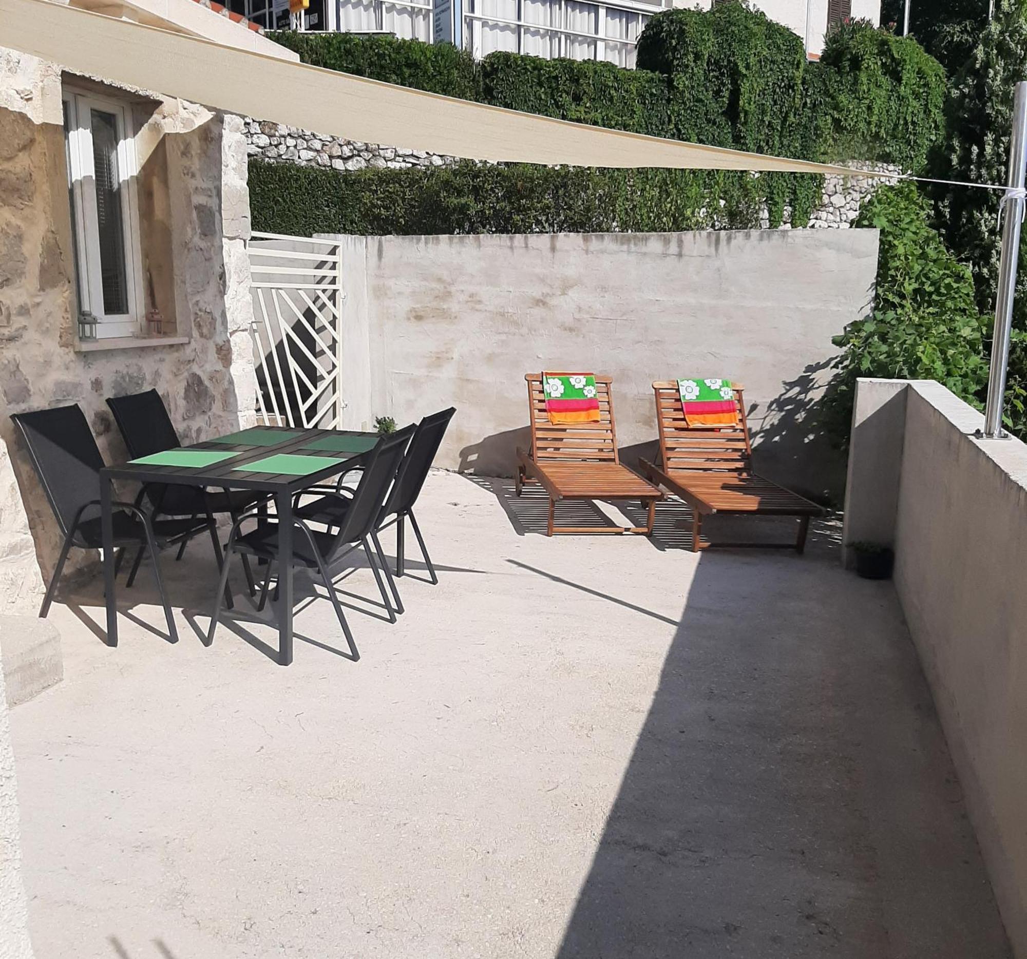 Little Stone House Apartment Buici  Bagian luar foto